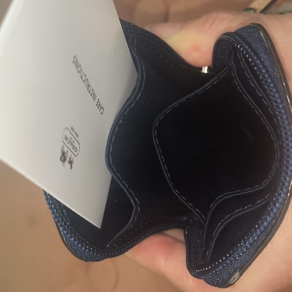 Coach Peyton Wristlet Camera Phone Credit Card Cosmetic Case F66803 - Picture 5 of 6